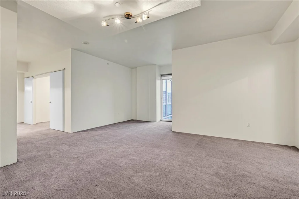 360 Desert Inn, Las Vegas, NV 89109