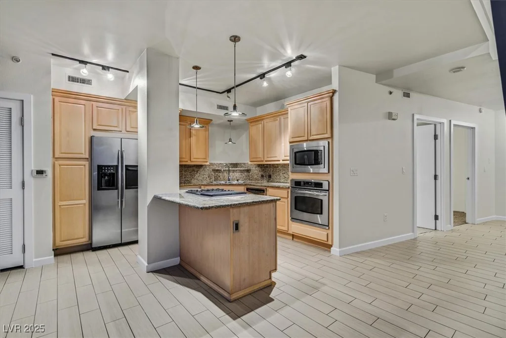 360 Desert Inn, Las Vegas, NV 89109