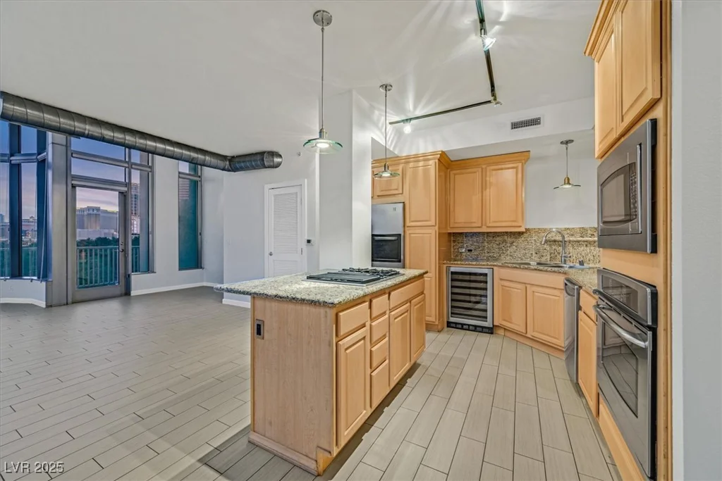 360 Desert Inn, Las Vegas, NV 89109