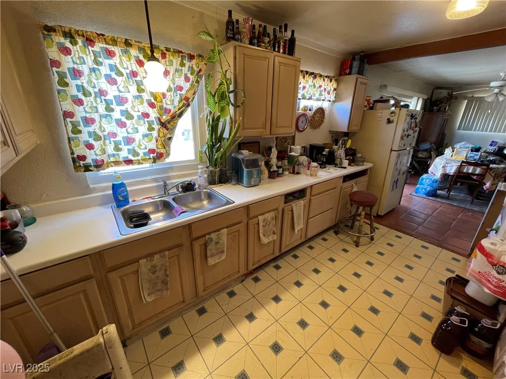 4312 Alpine, Las Vegas, NV 89107
