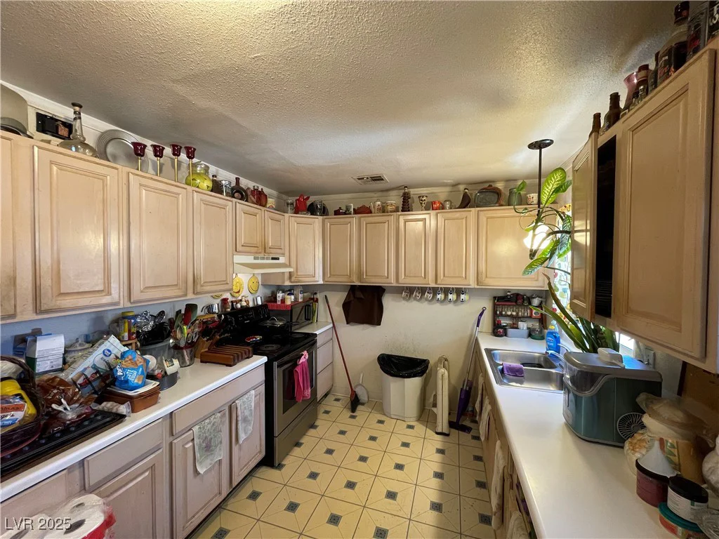 4312 Alpine, Las Vegas, NV 89107