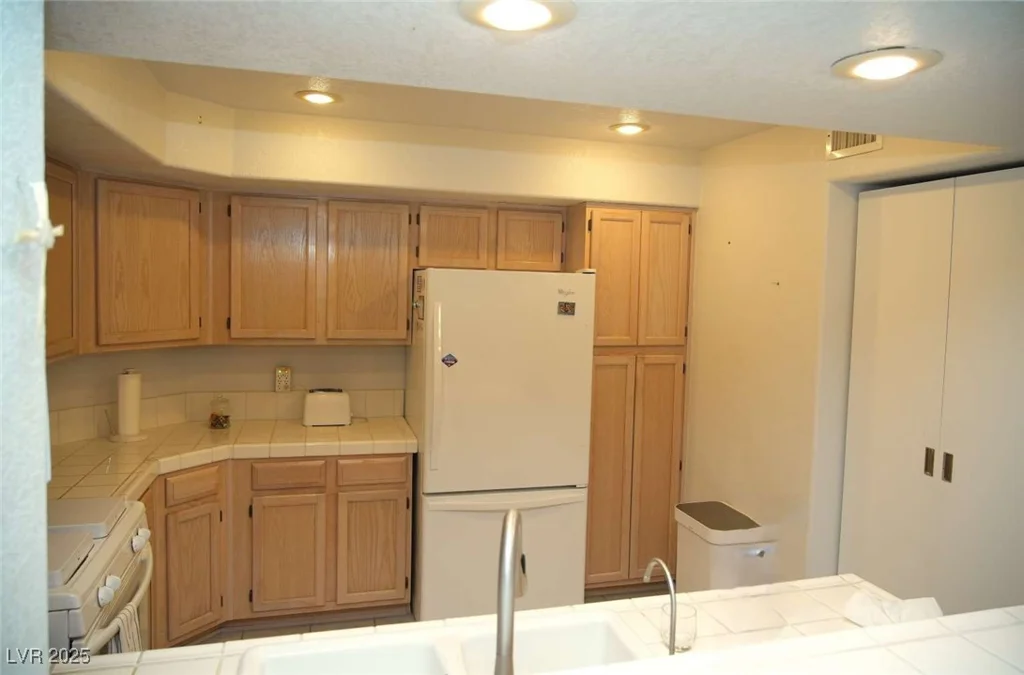 7950 Flamingo, Las Vegas, NV 89147
