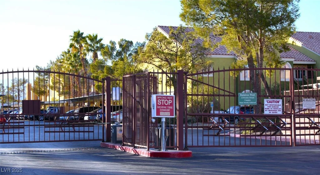 7950 Flamingo, Las Vegas, NV 89147