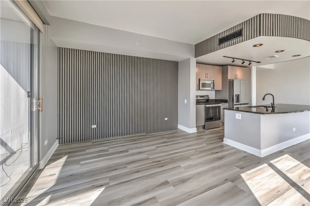 200 Sahara, Las Vegas, NV 89102