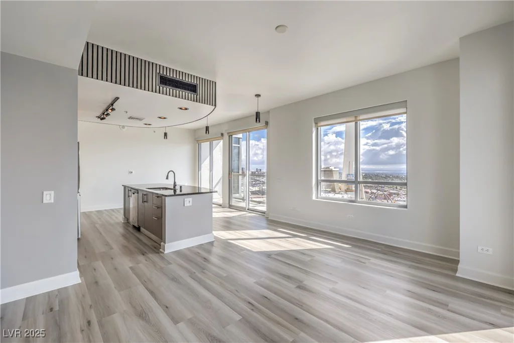 200 Sahara, Las Vegas, NV 89102