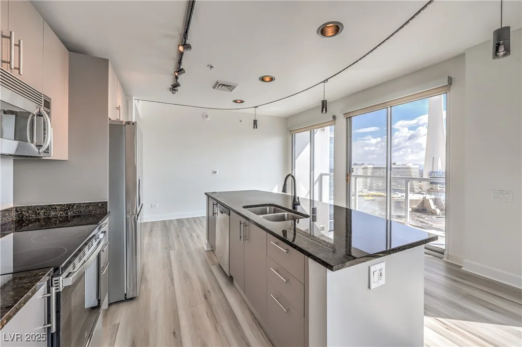 200 Sahara, Las Vegas, NV 89102