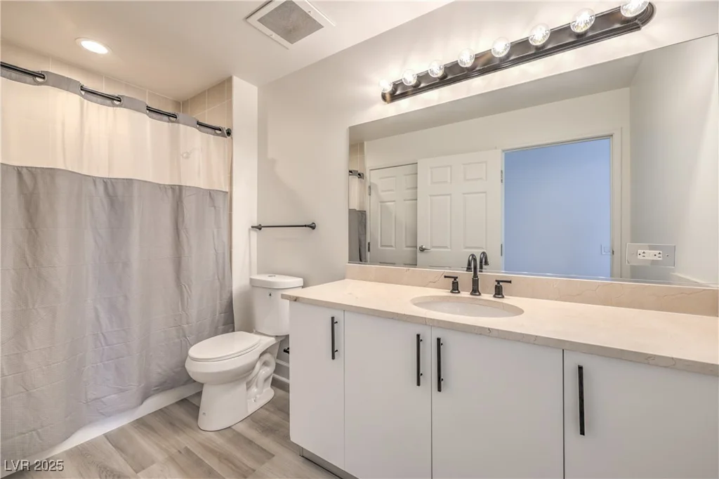 200 Sahara, Las Vegas, NV 89102