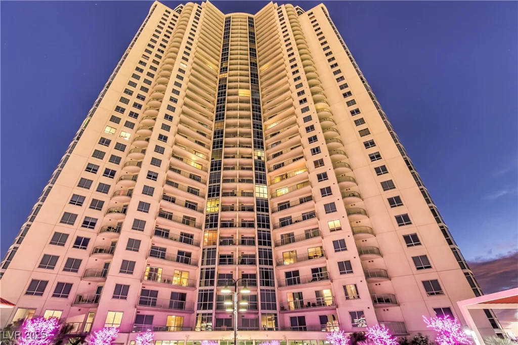 200 Sahara, Las Vegas, NV 89102