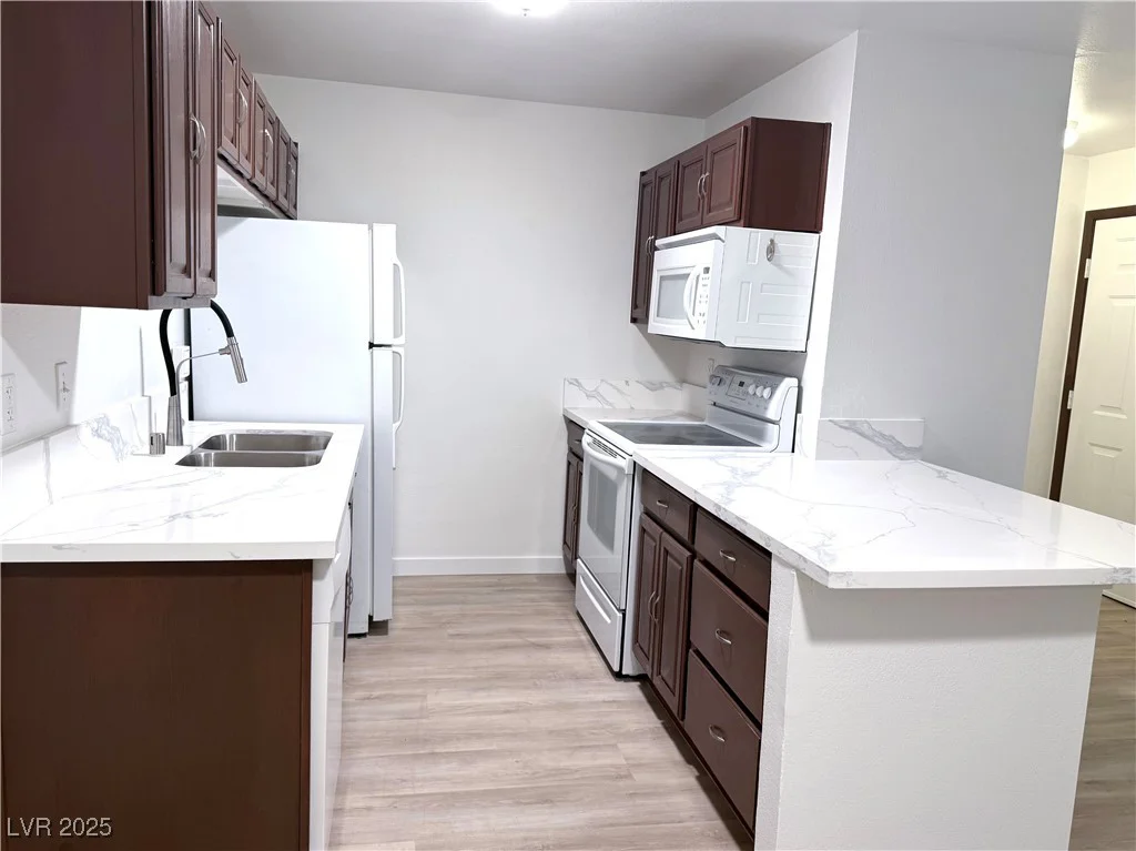 5121 Lindell, Las Vegas, NV 89118
