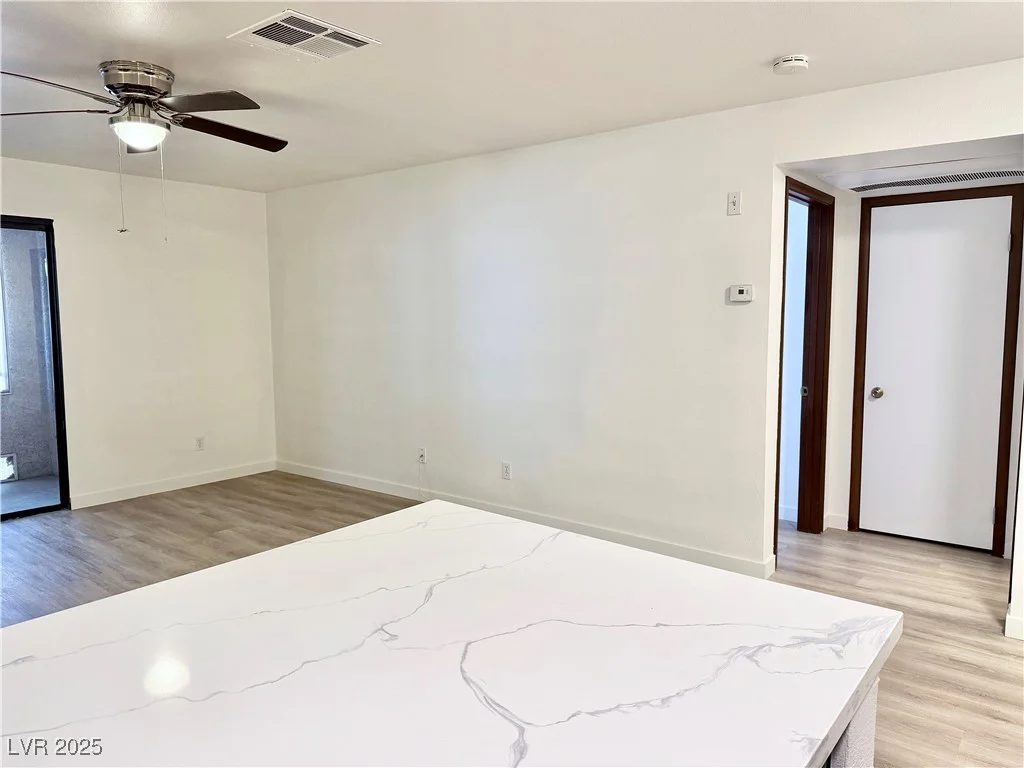 5121 Lindell, Las Vegas, NV 89118