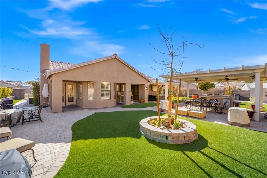 6316 Canyon Ridge, Las Vegas, NV 89108
