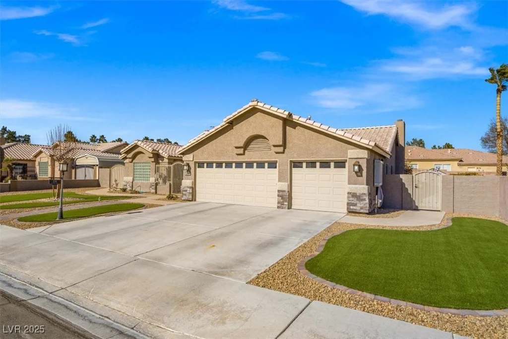 6316 Canyon Ridge, Las Vegas, NV 89108