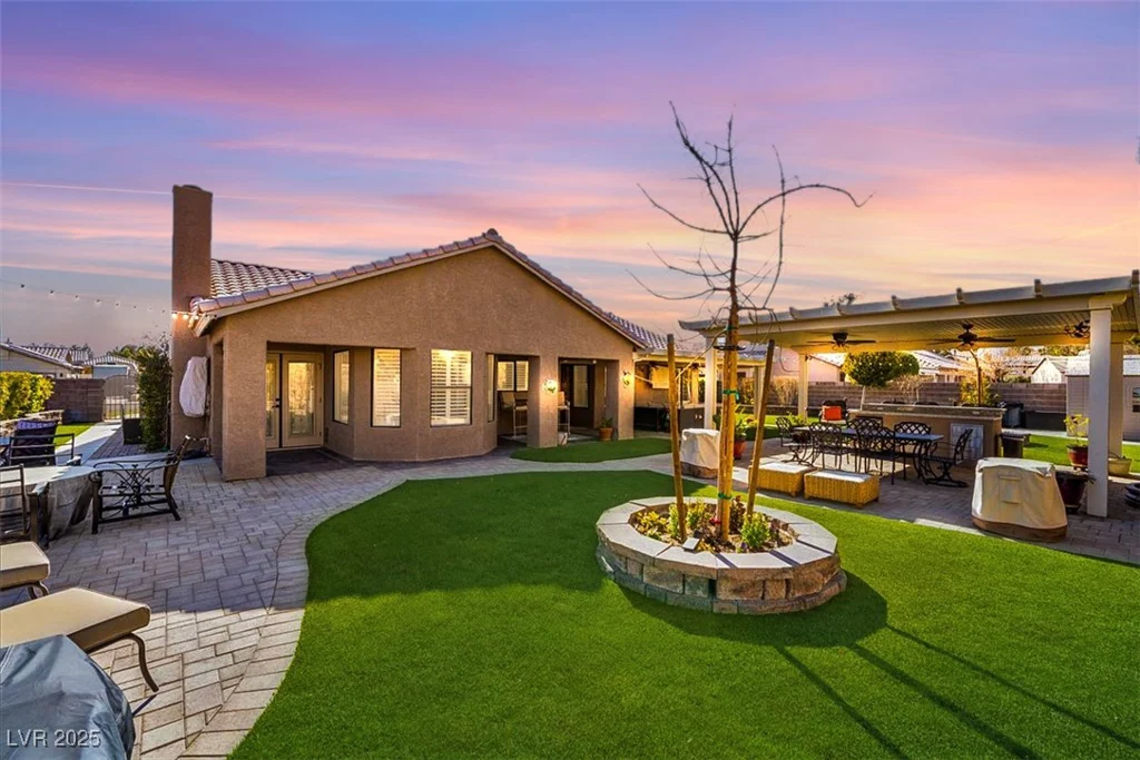 6316 Canyon Ridge, Las Vegas, NV 89108