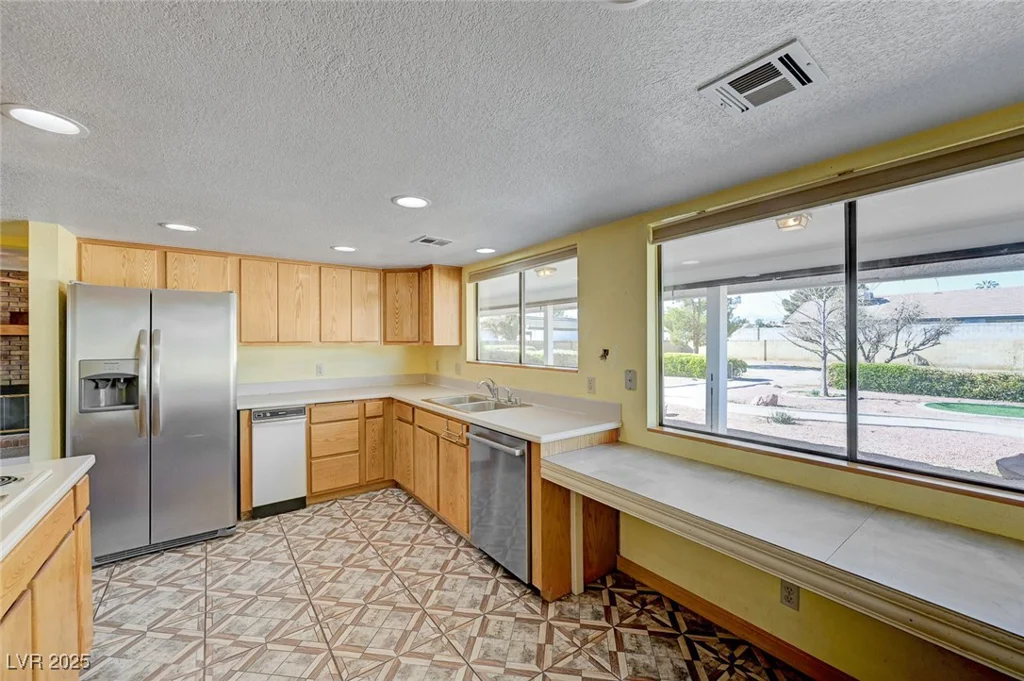 3716 Torrey Pines, Las Vegas, NV 89108