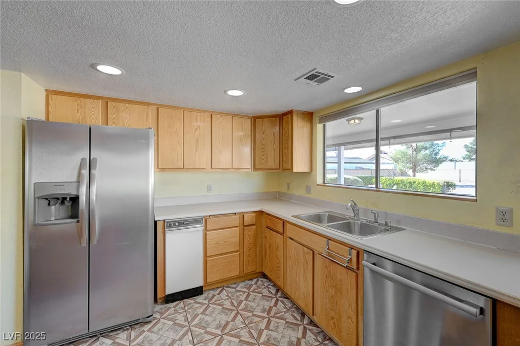 3716 Torrey Pines, Las Vegas, NV 89108
