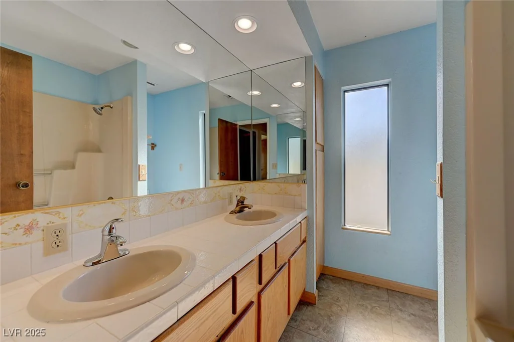 3716 Torrey Pines, Las Vegas, NV 89108