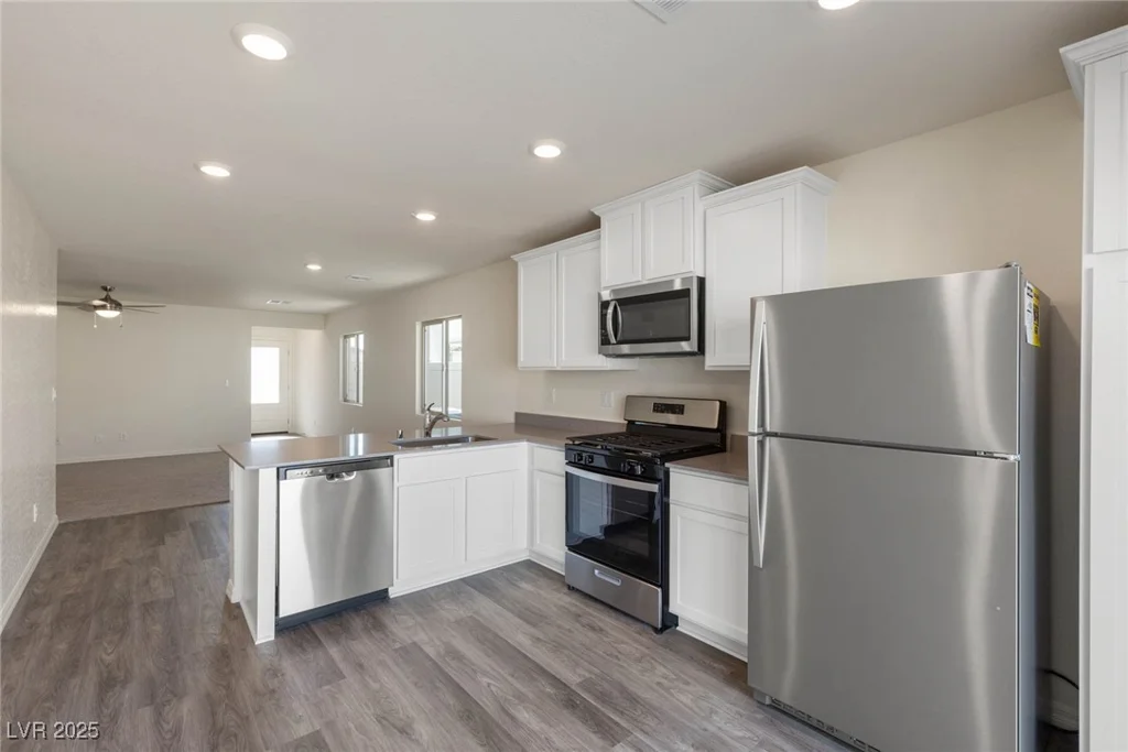 4215 Gold Desert, North Las Vegas, NV 89032