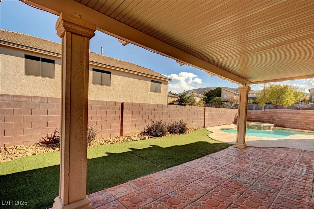 58 Desert Castle, Henderson, NV 89012