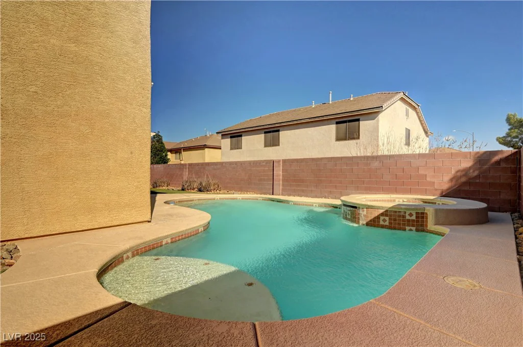 58 Desert Castle, Henderson, NV 89012