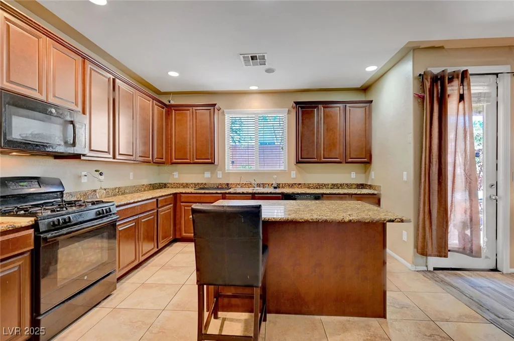 5465 Buckeye Lake, Las Vegas, NV 89122