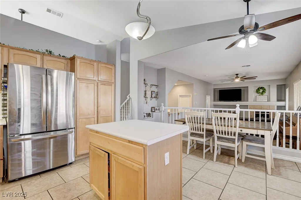 7549 Splashing Rock, Las Vegas, NV 89131