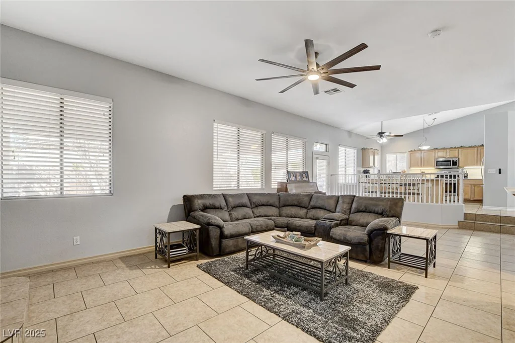 7549 Splashing Rock, Las Vegas, NV 89131