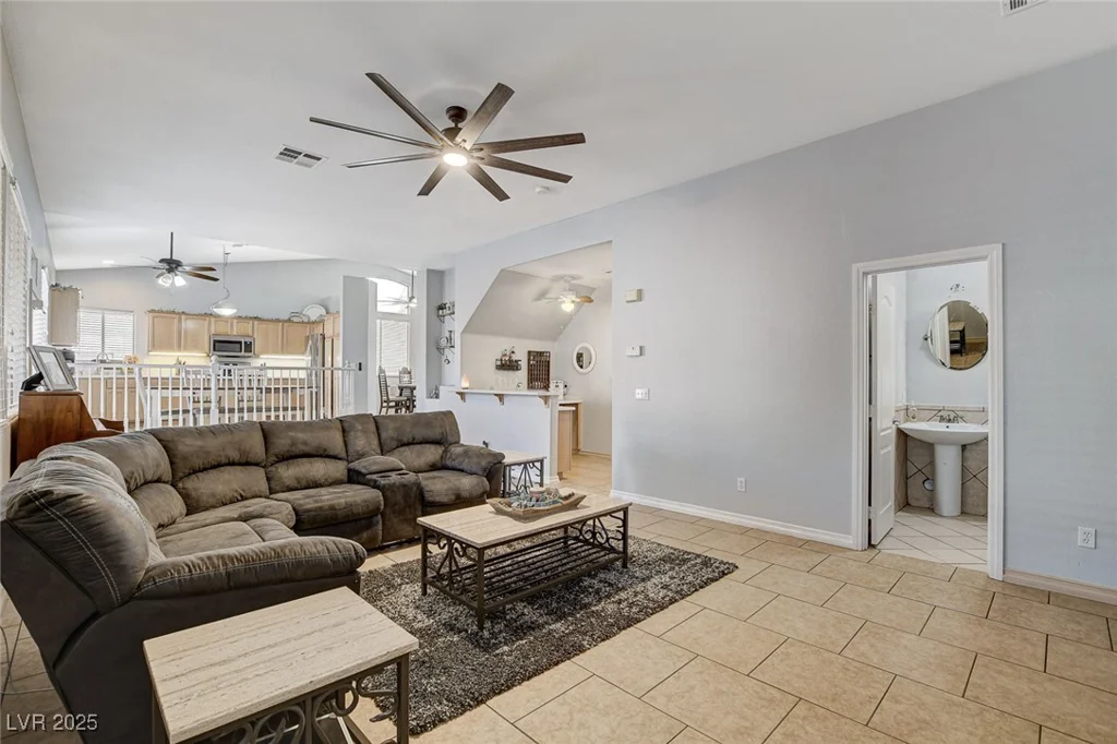 7549 Splashing Rock, Las Vegas, NV 89131