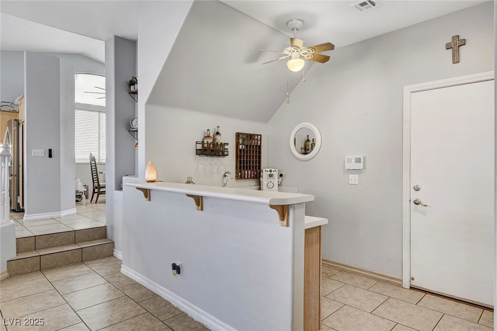 7549 Splashing Rock, Las Vegas, NV 89131