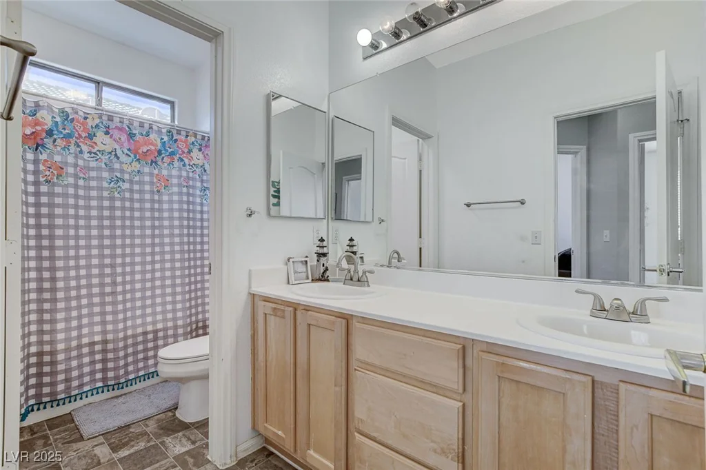 7549 Splashing Rock, Las Vegas, NV 89131
