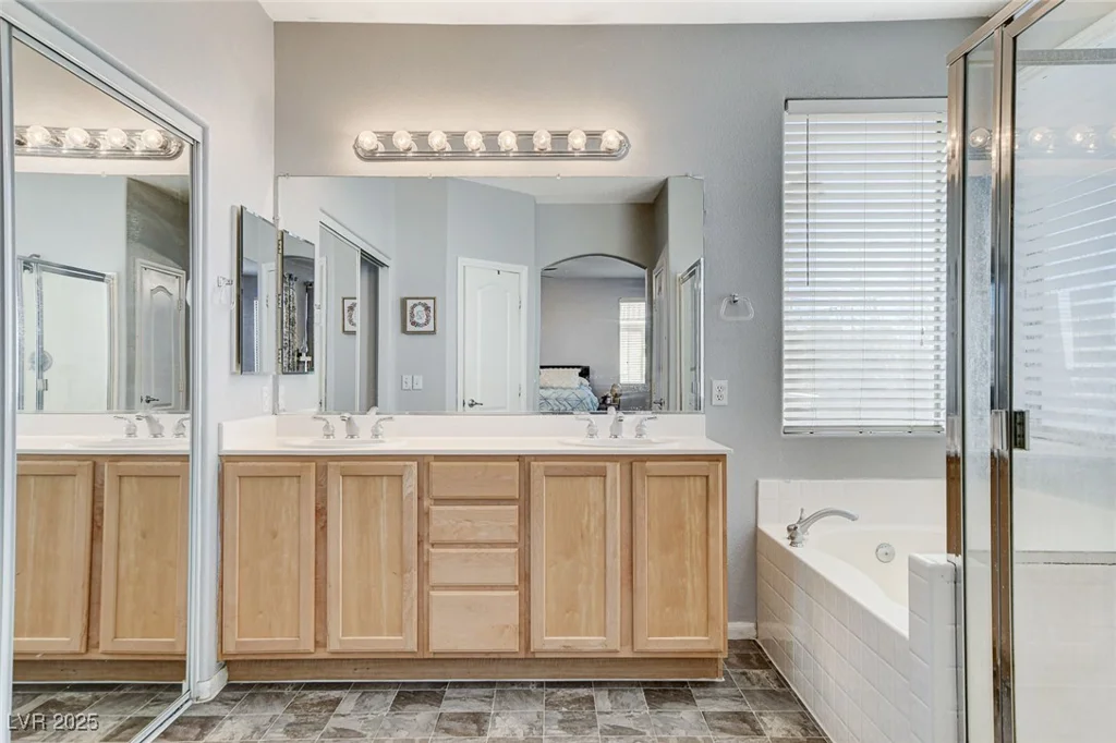 7549 Splashing Rock, Las Vegas, NV 89131