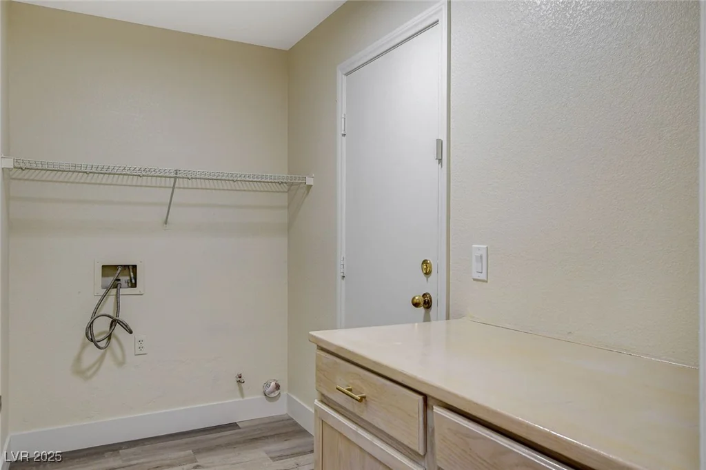 9309 Deer Lodge, Las Vegas, NV 89129