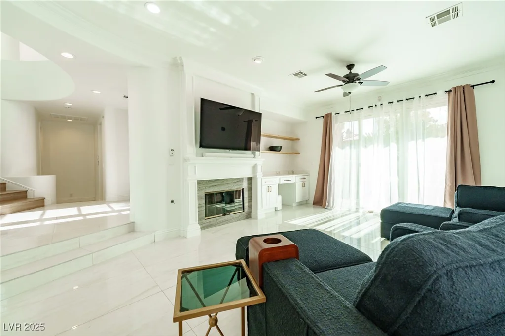 8208 Horseshoe Bend, Las Vegas, NV 89113
