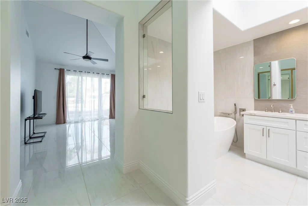 8208 Horseshoe Bend, Las Vegas, NV 89113