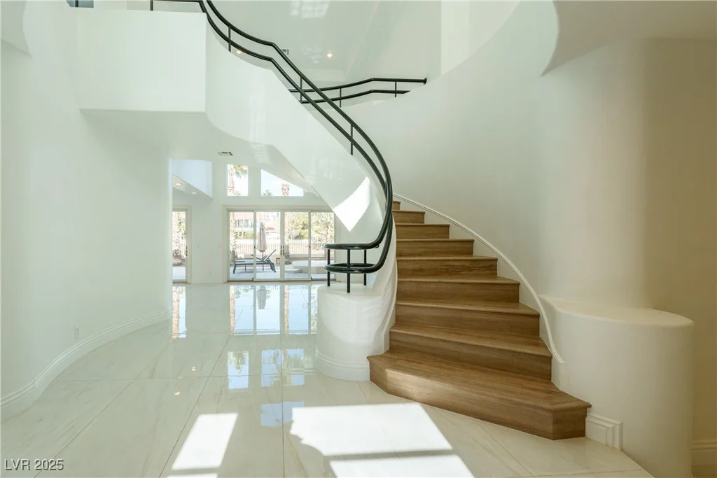 8208 Horseshoe Bend, Las Vegas, NV 89113