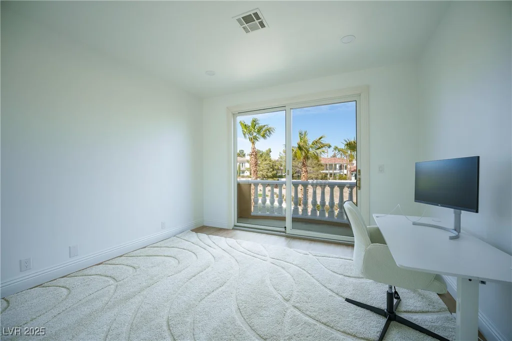 8208 Horseshoe Bend, Las Vegas, NV 89113