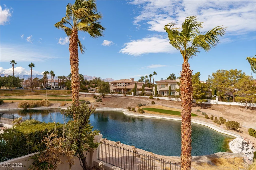 8208 Horseshoe Bend, Las Vegas, NV 89113