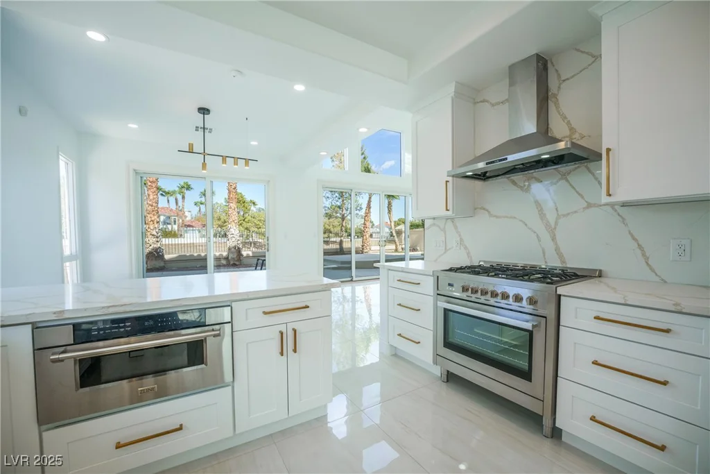 8208 Horseshoe Bend, Las Vegas, NV 89113