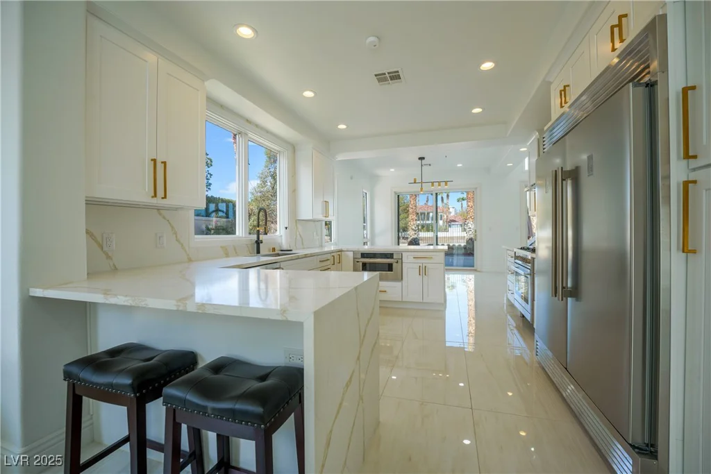 8208 Horseshoe Bend, Las Vegas, NV 89113