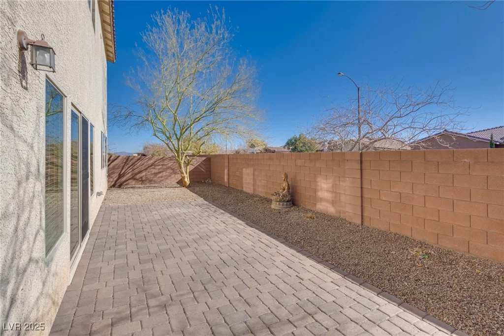 7203 Pepperbox, Las Vegas, NV 89179