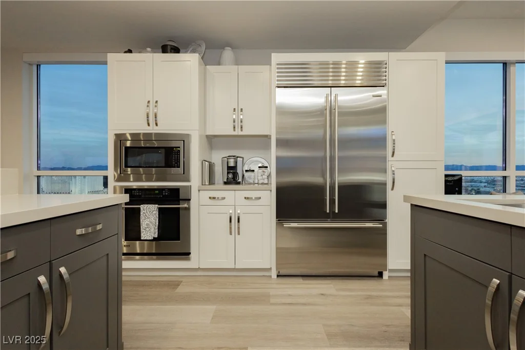 4575 Dean Martin, Las Vegas, NV 89103
