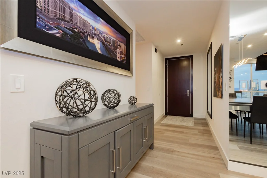 4575 Dean Martin, Las Vegas, NV 89103