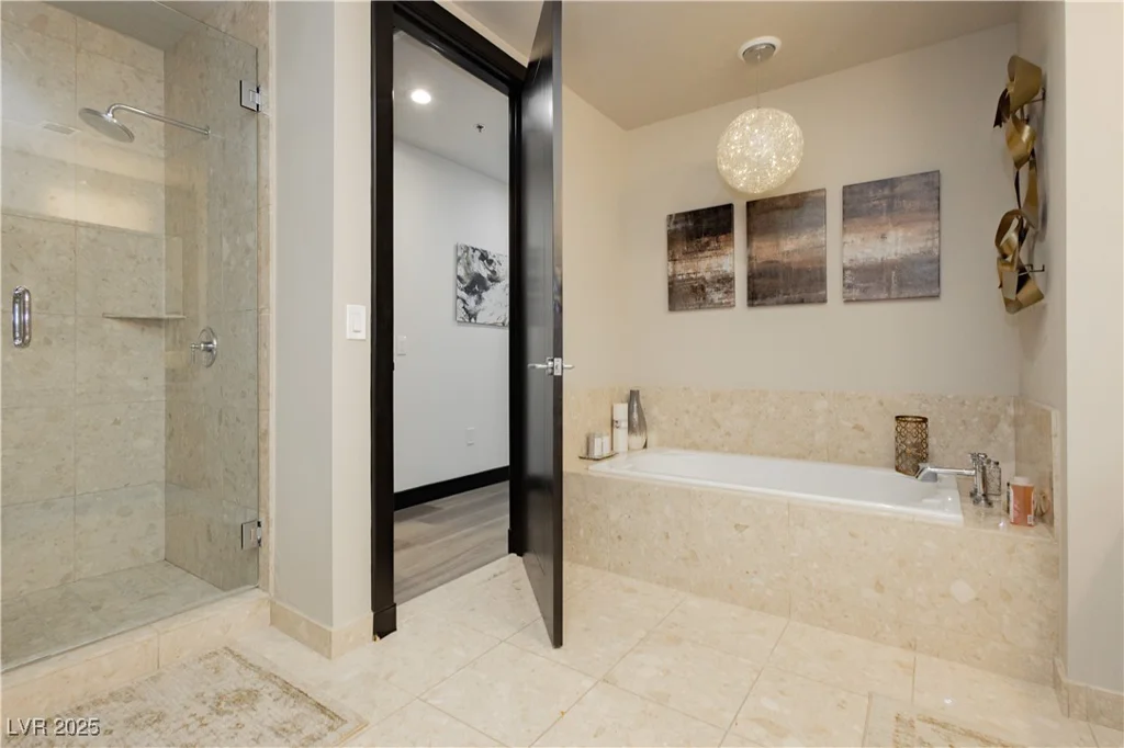 4575 Dean Martin, Las Vegas, NV 89103