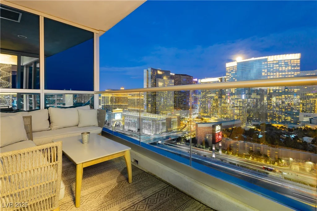 4575 Dean Martin, Las Vegas, NV 89103
