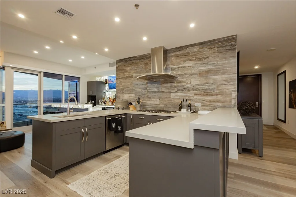 4575 Dean Martin, Las Vegas, NV 89103