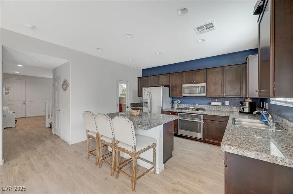 7856 Pyramid Peak, Las Vegas, NV 89166