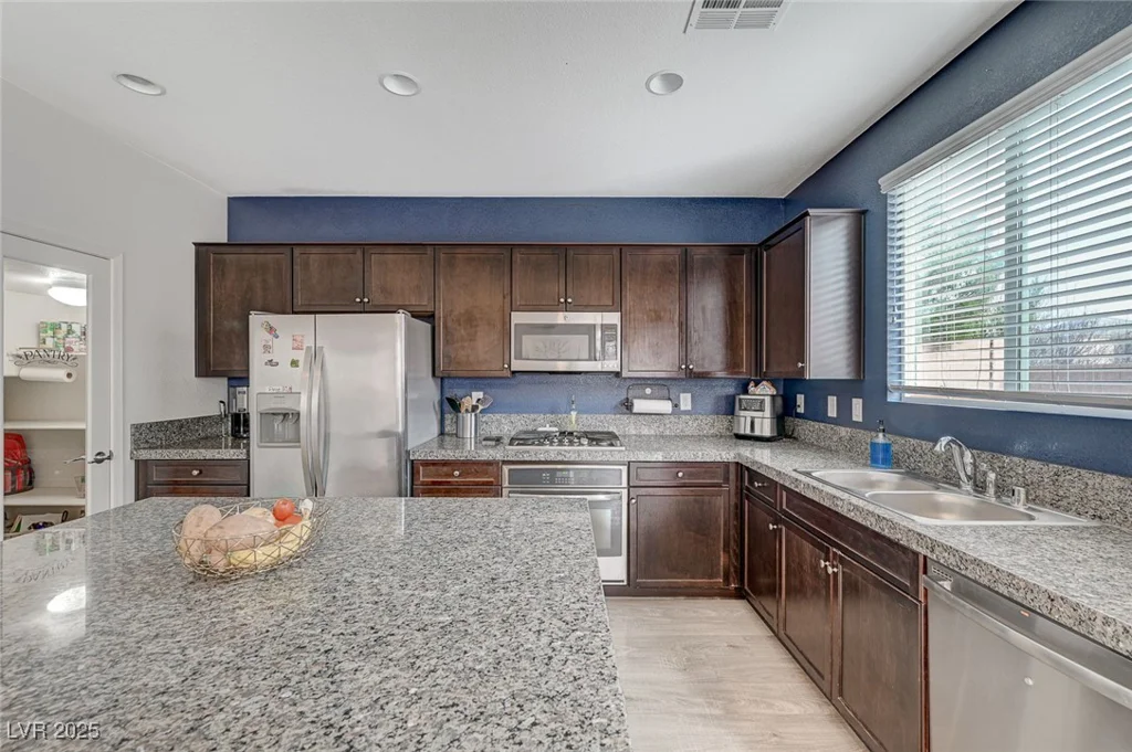 7856 Pyramid Peak, Las Vegas, NV 89166