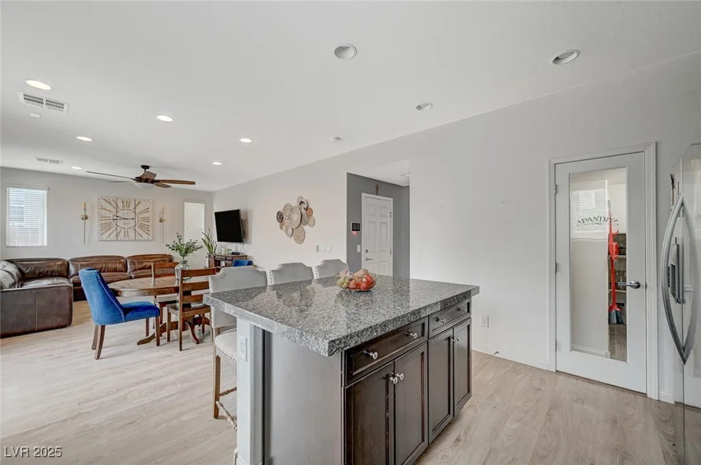 7856 Pyramid Peak, Las Vegas, NV 89166