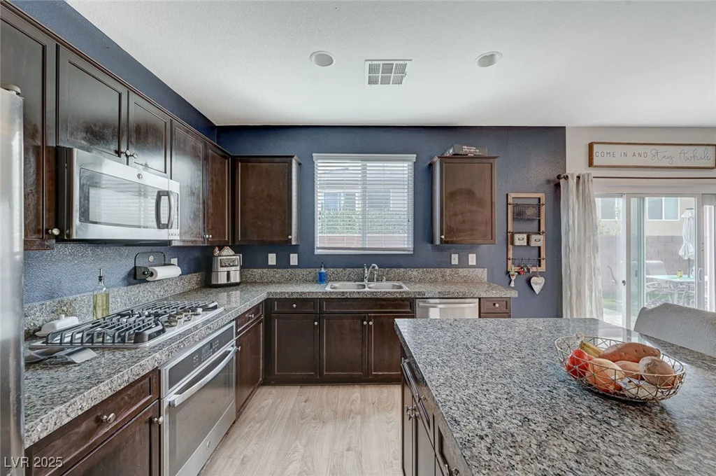 7856 Pyramid Peak, Las Vegas, NV 89166