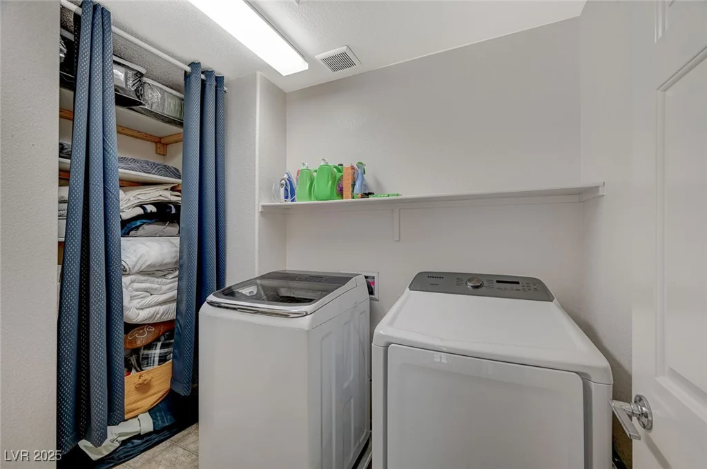 7856 Pyramid Peak, Las Vegas, NV 89166