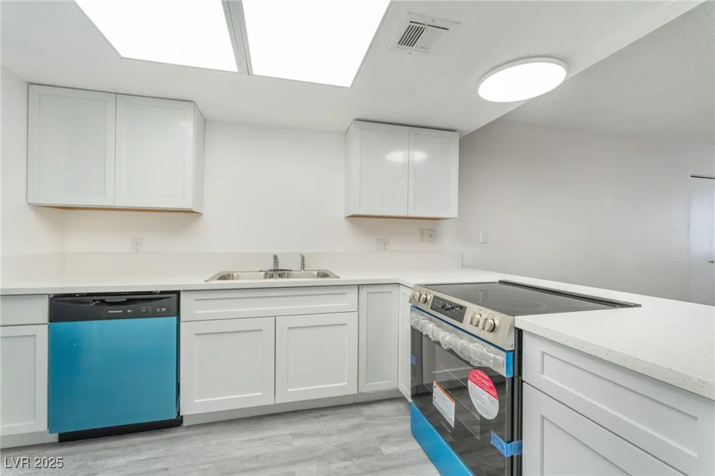 228 Bruce, Las Vegas, NV 89101
